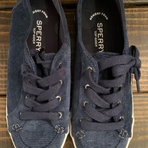 Size 7 Navy blue Sperry’s